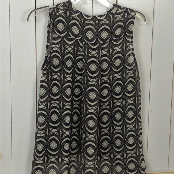 H&M New Sleeveless Sheer Geometric Print TopSz 4 - Picture 2 of 6
